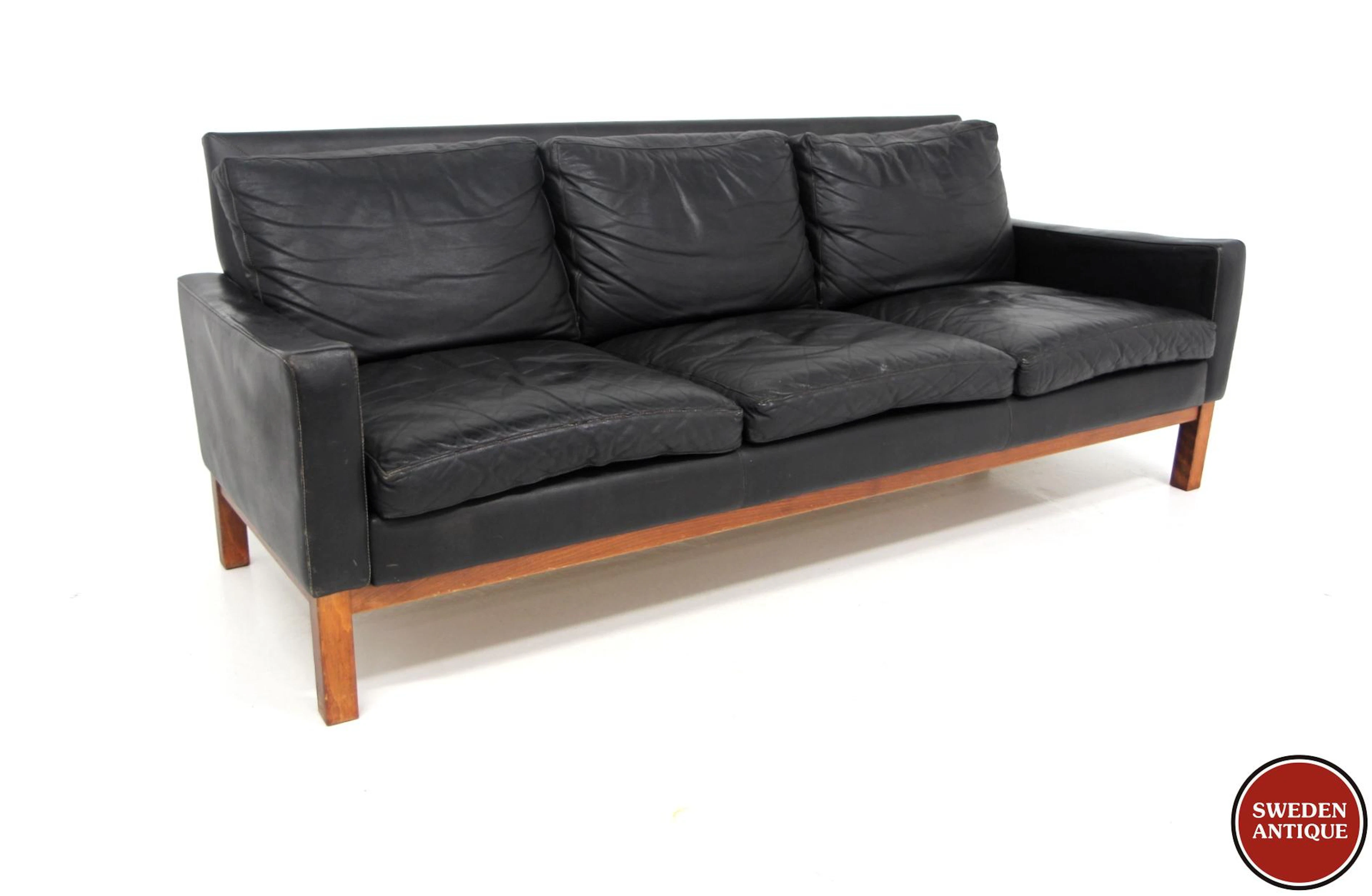 3-seat sofa Year: 1950s Origin: Swe. Material: Beech Leather W: 188cm