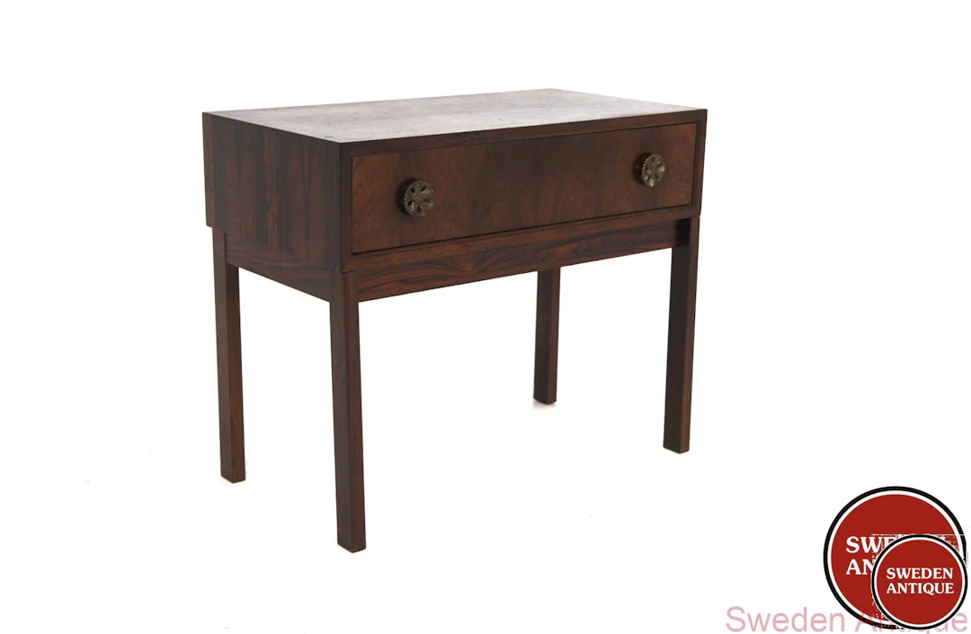Chest of drawers Year: 1960s Origin: Swe. Material: Rosewood Metal