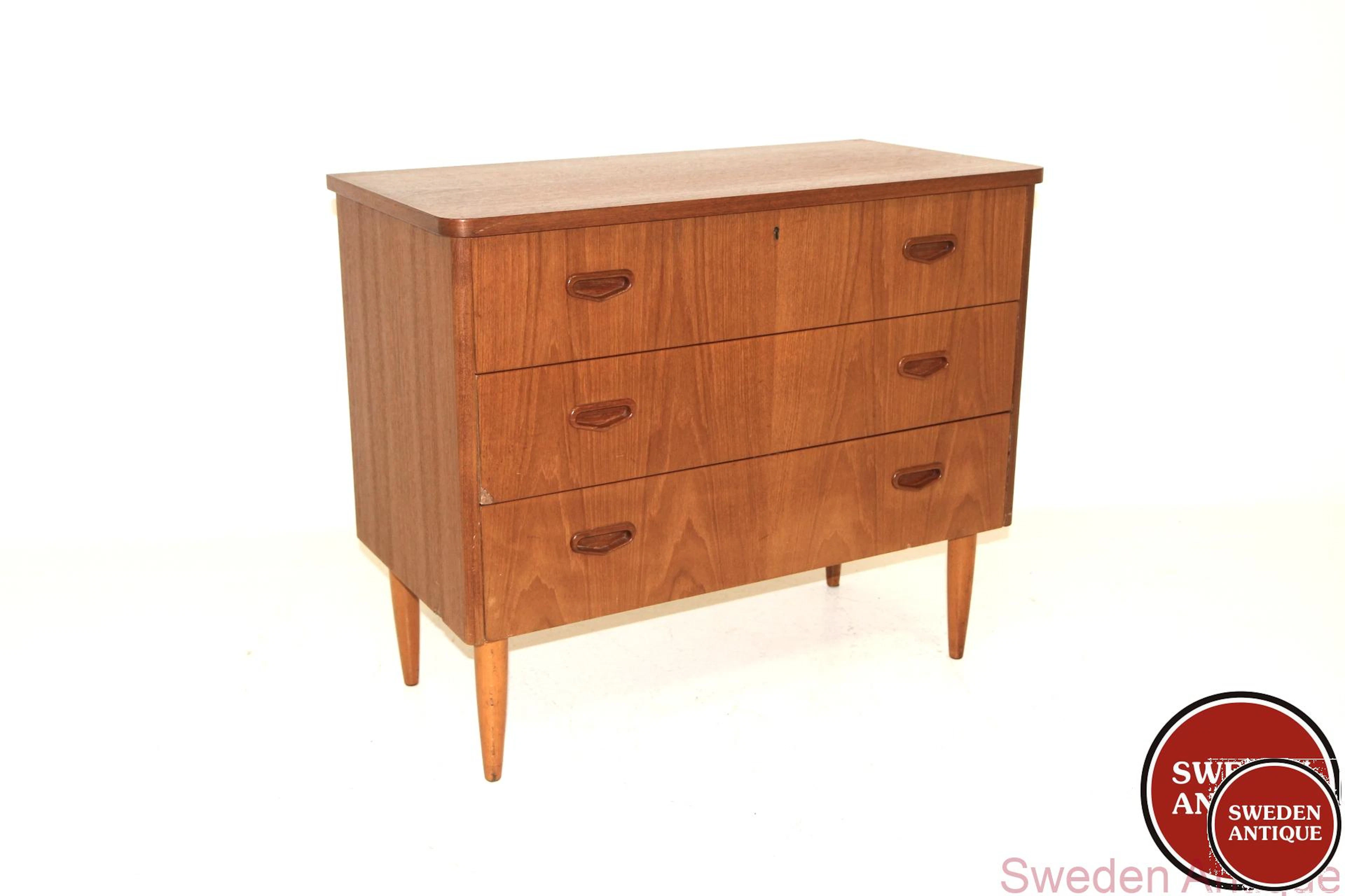 Chest of drawers Year: 1950s Origin: Swe. Material: Teak Beech W: