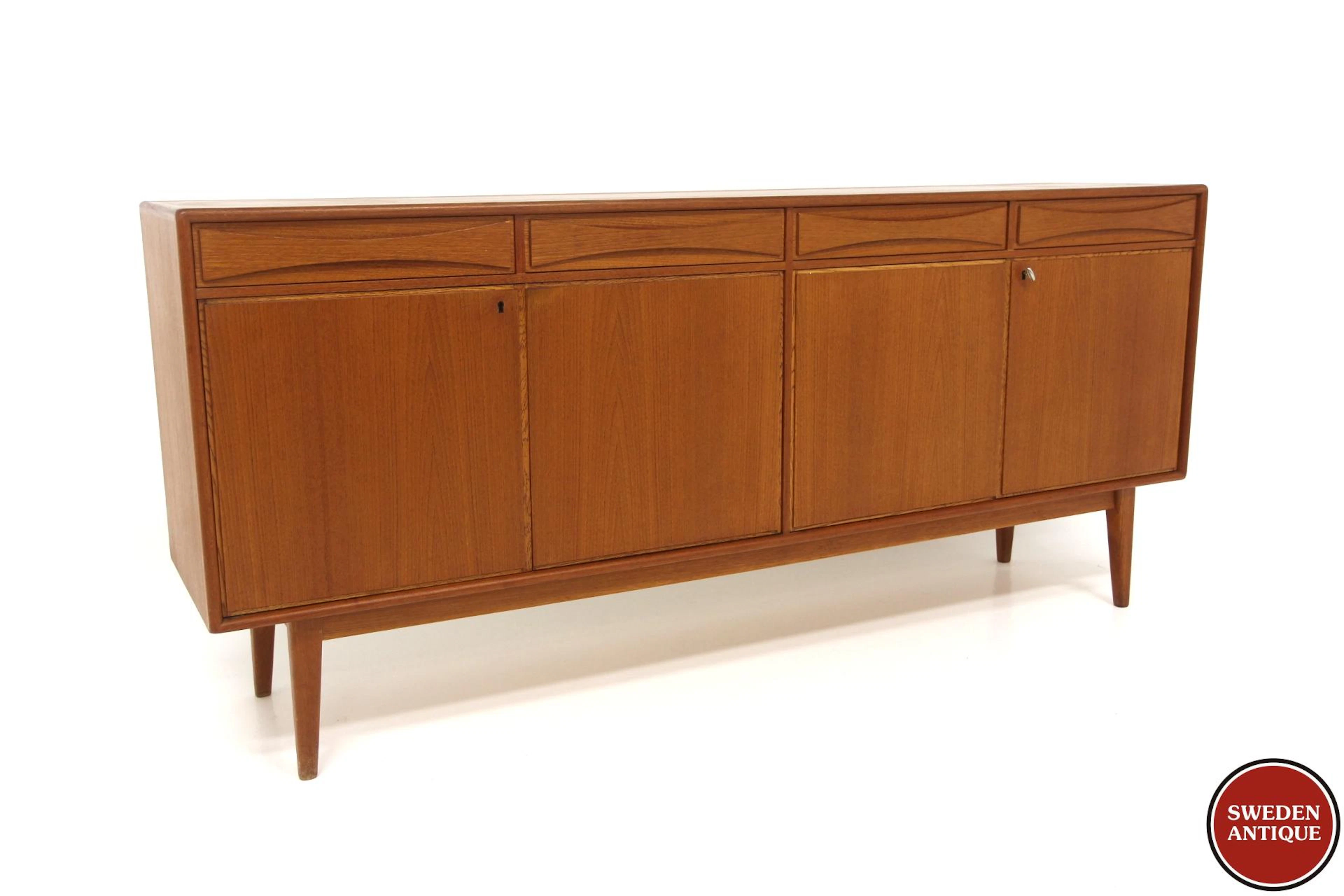 Sideboard Möbelfabriken Linden, Horda Year: 1960s Origin: Swe. Material: