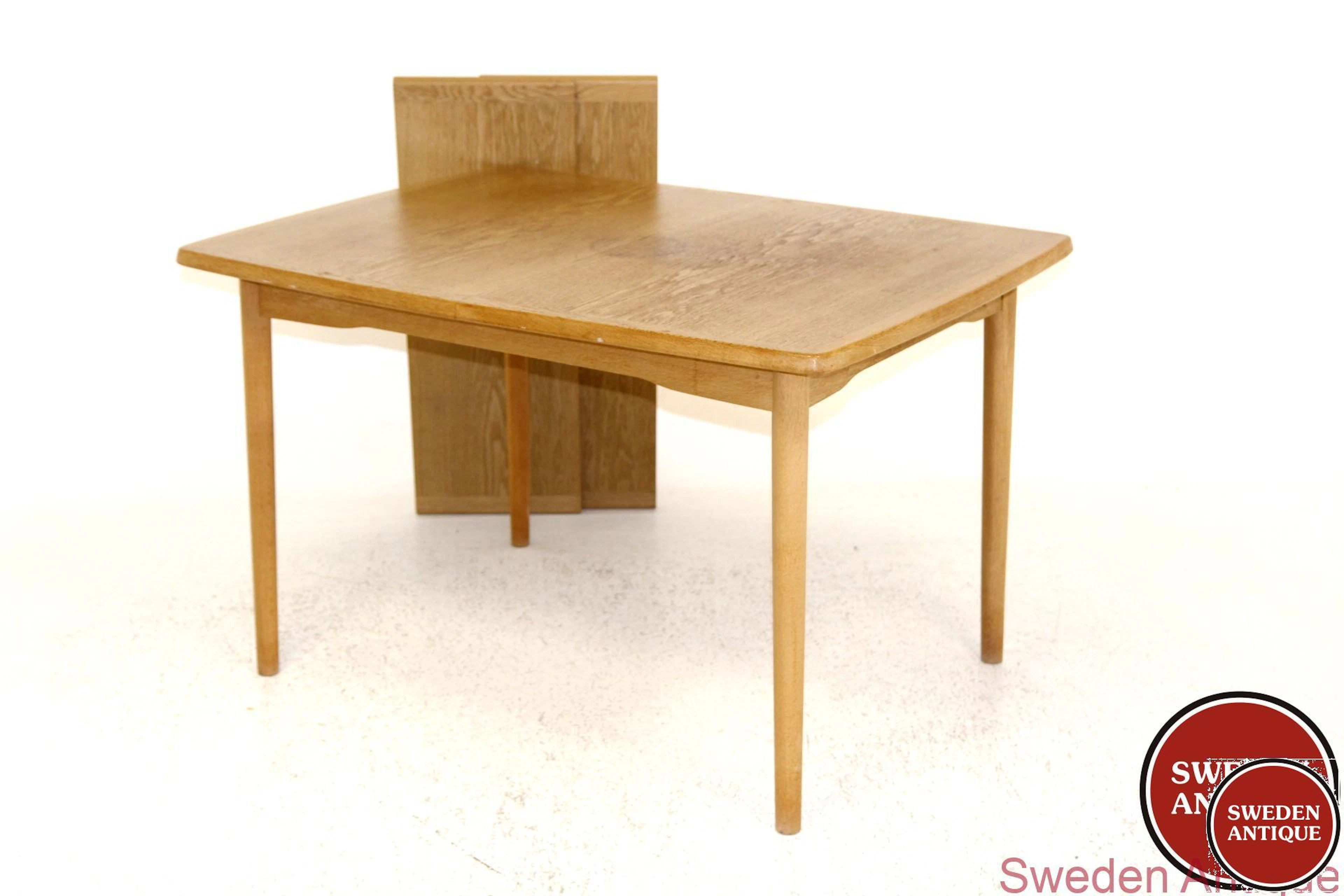 Dining table Year: 1960s Origin: Nor. Material: Oak W: 119 +33,5 +33,5cm