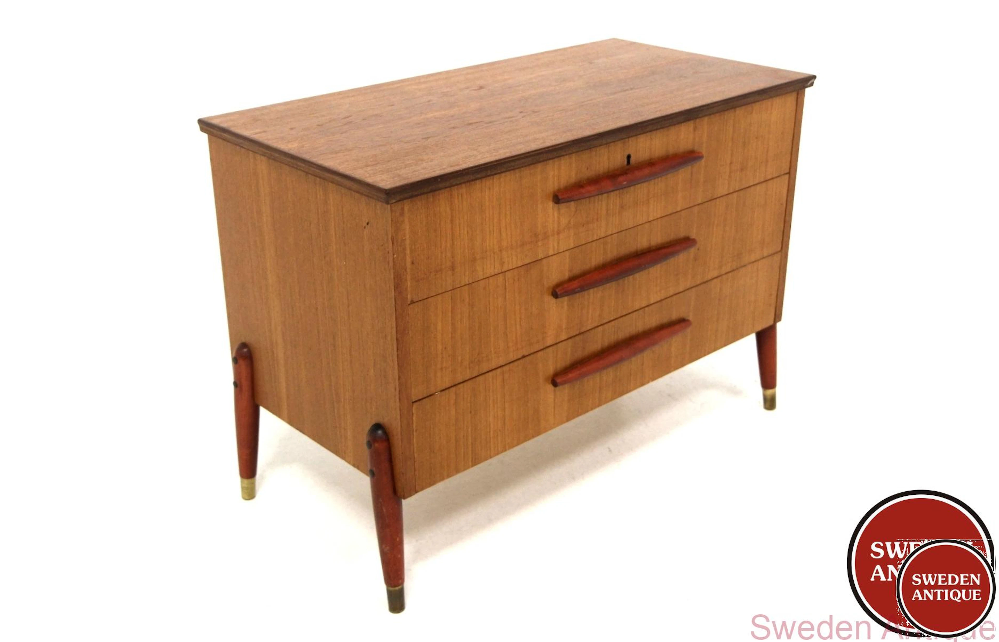 Chest of drawers Bröderna Gustafssons Träindustri, Markaryd Year: