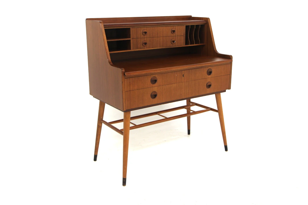 Secretary Year: 1950s Origin: Swe. Material: Mahogany Beech Metal