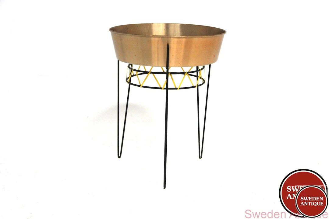Flower stand 1960s Swe. Metal misc