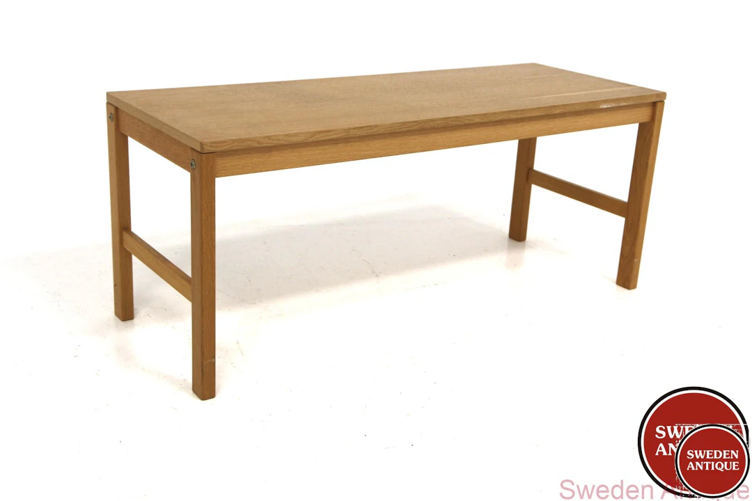 Bench Year: 1960s Origin: Swe. Material: Oak W: 100cm D: 38cm H: 42cm
