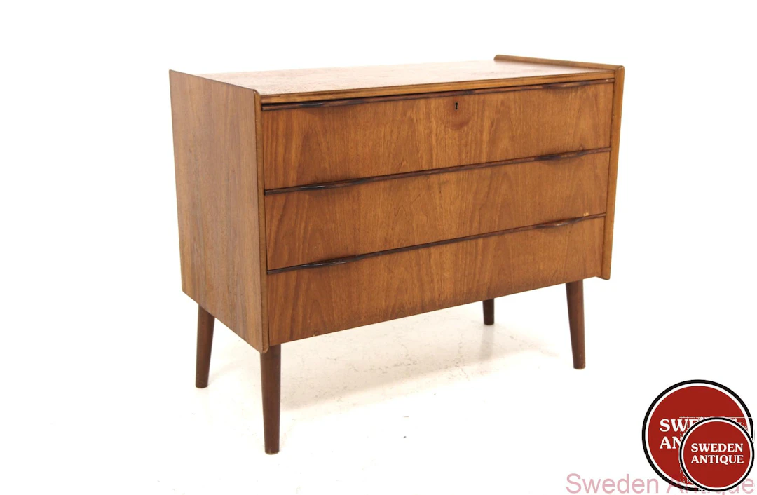 Chest of drawers Year: 1950s Origin: Swe. Material: Teak Birch W: