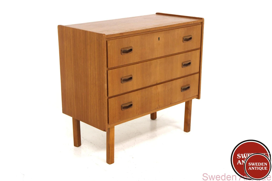 Chest of drawers Year: 1960s Origin: Swe. Material: Teak Beech W: