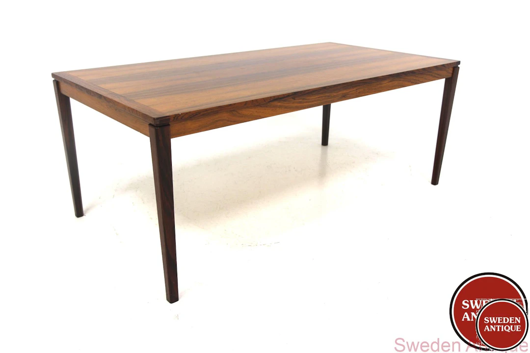 Coffee table Year: 1960s Origin: Swe. Material: Rosewood W: 135cm