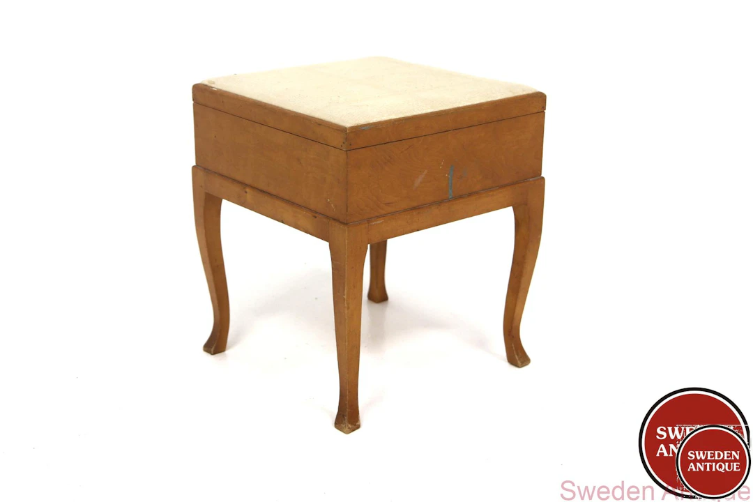 Sewing stool Year: 1940s Origin: Swe. Material: Birch W: 38cm D: 38cm H: 45cm