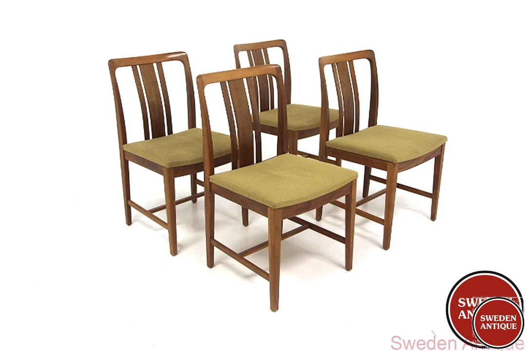 4Pcs Chairs Linde Nilsson, Lammhult Year: 1960s Origin: Swe. Material: