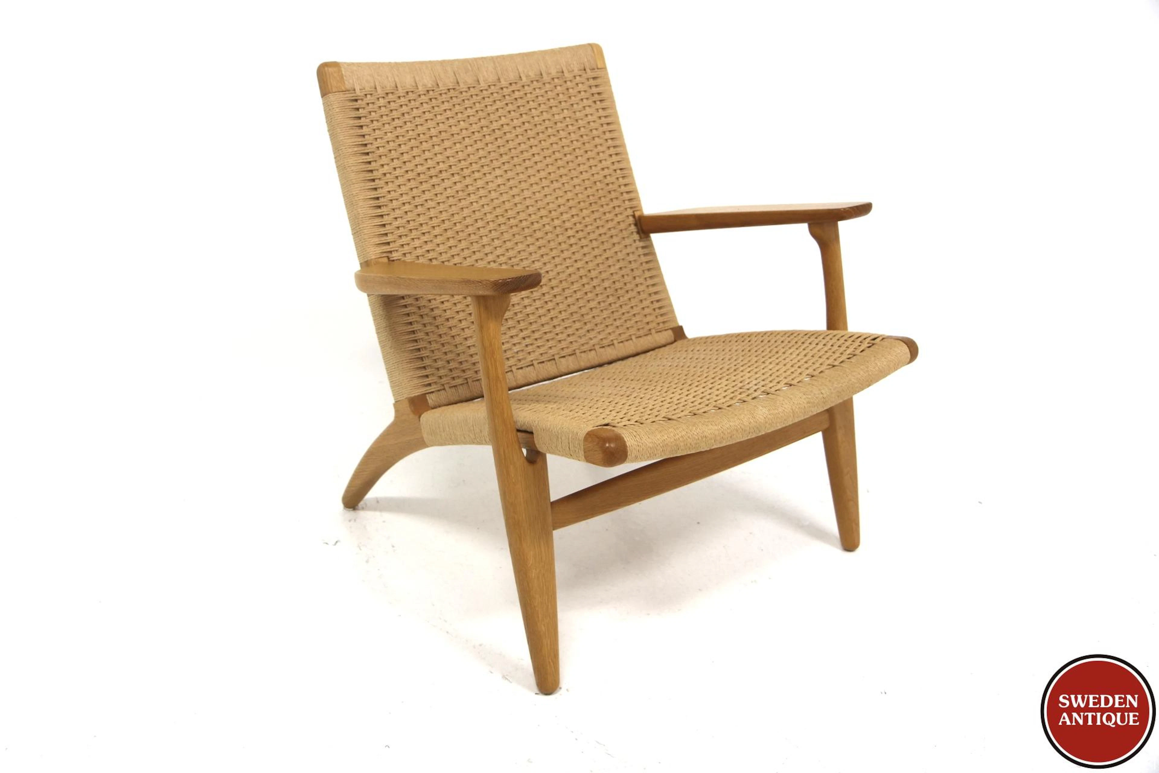 Lounge chair CH25 Hans J Wegner for Carl Hansen & Søn, 1950 Year: