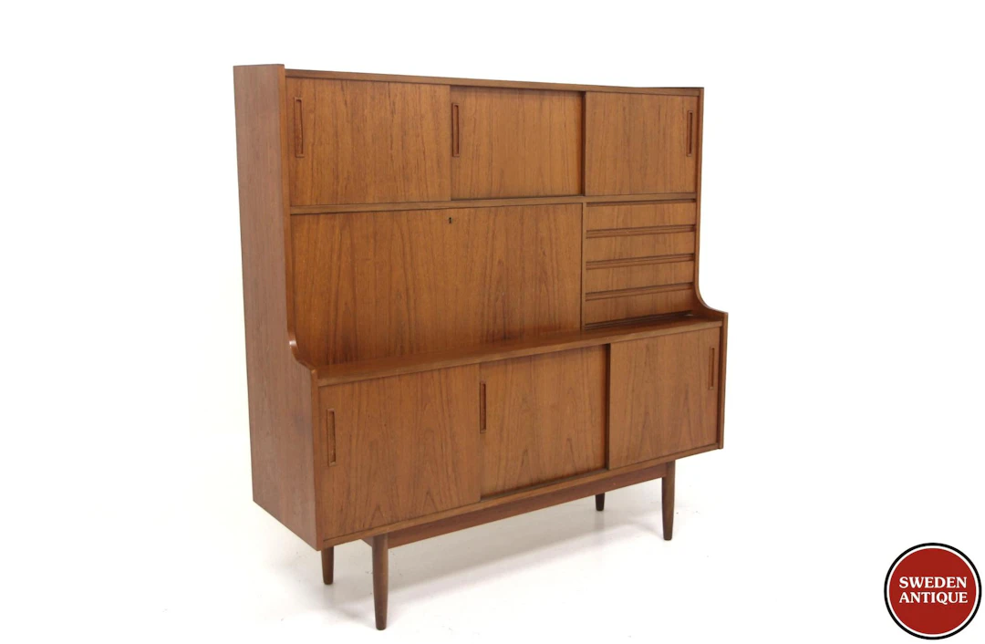 Sideboard / Highboard Year: 1950s Origin: Swe. Material: Teak W: 153cm