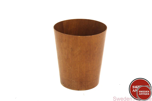 Trash can Martin Åberg for Servex Year: 1960s Origin: Swe. Material: