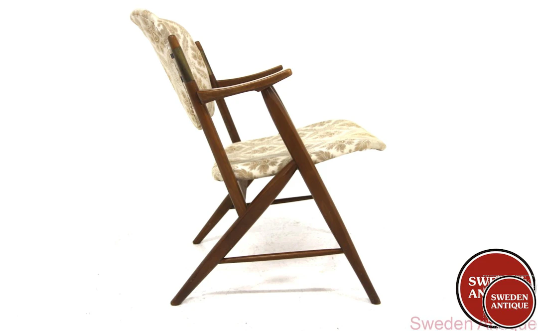 Armchair Threemen Year: 1950s Origin: Swe. Material: Beech Metal W: