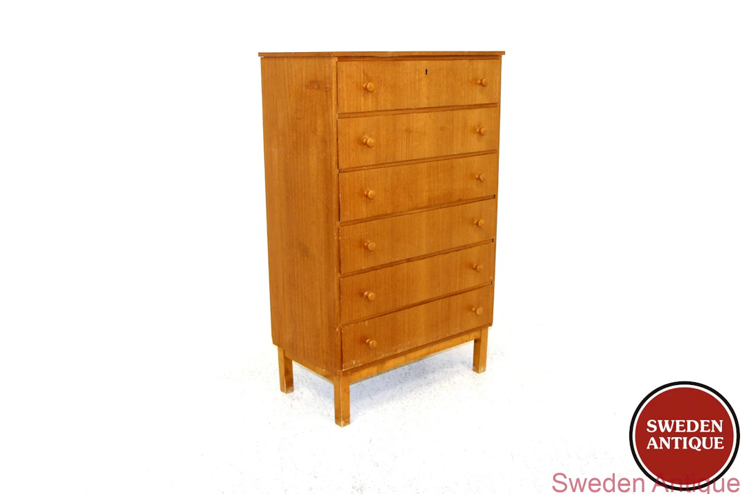 Chest of drawers / Tallboy