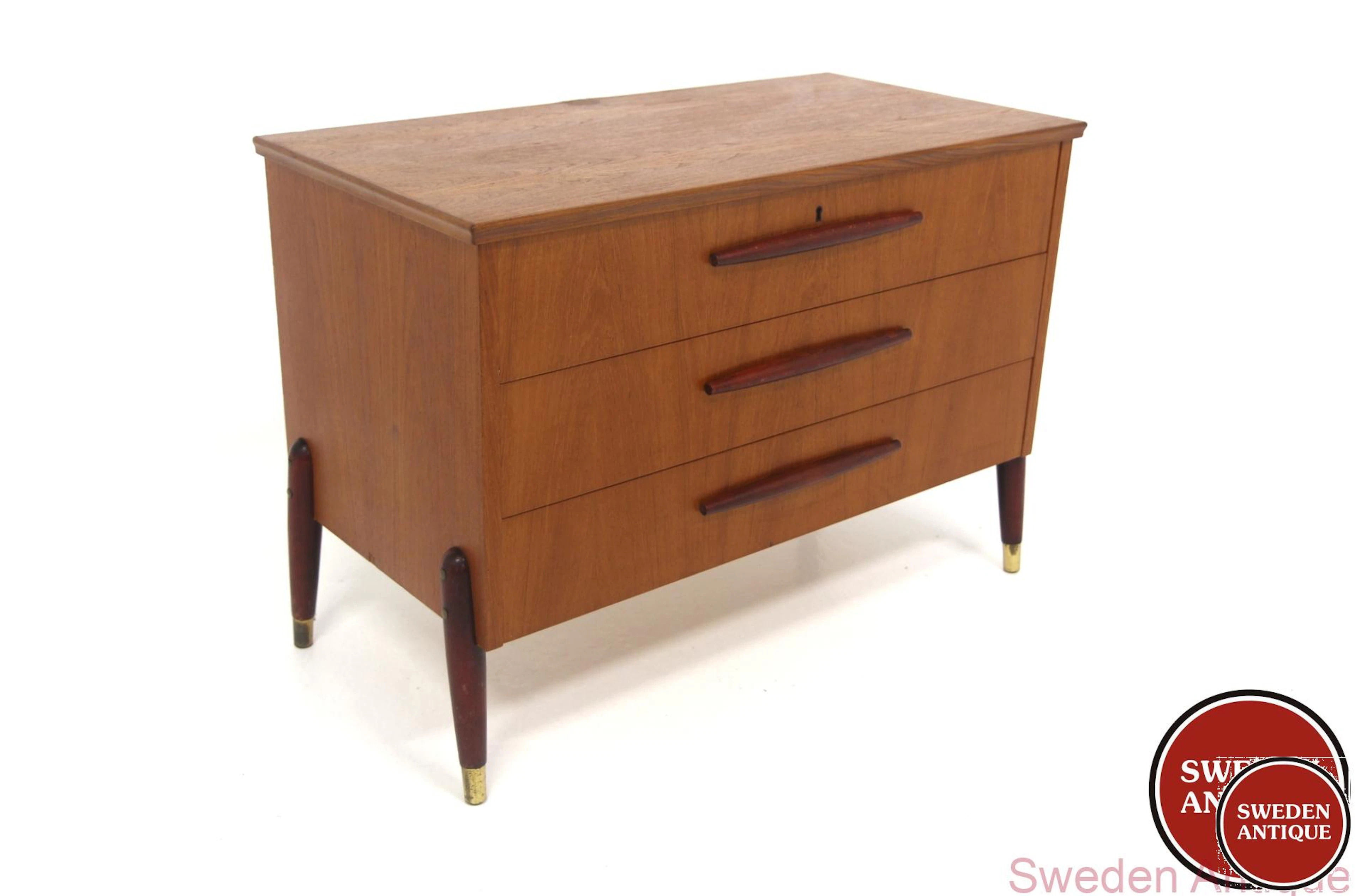 Chest of drawers Bröderna Gustafssons Träindustri, Markaryd Year: