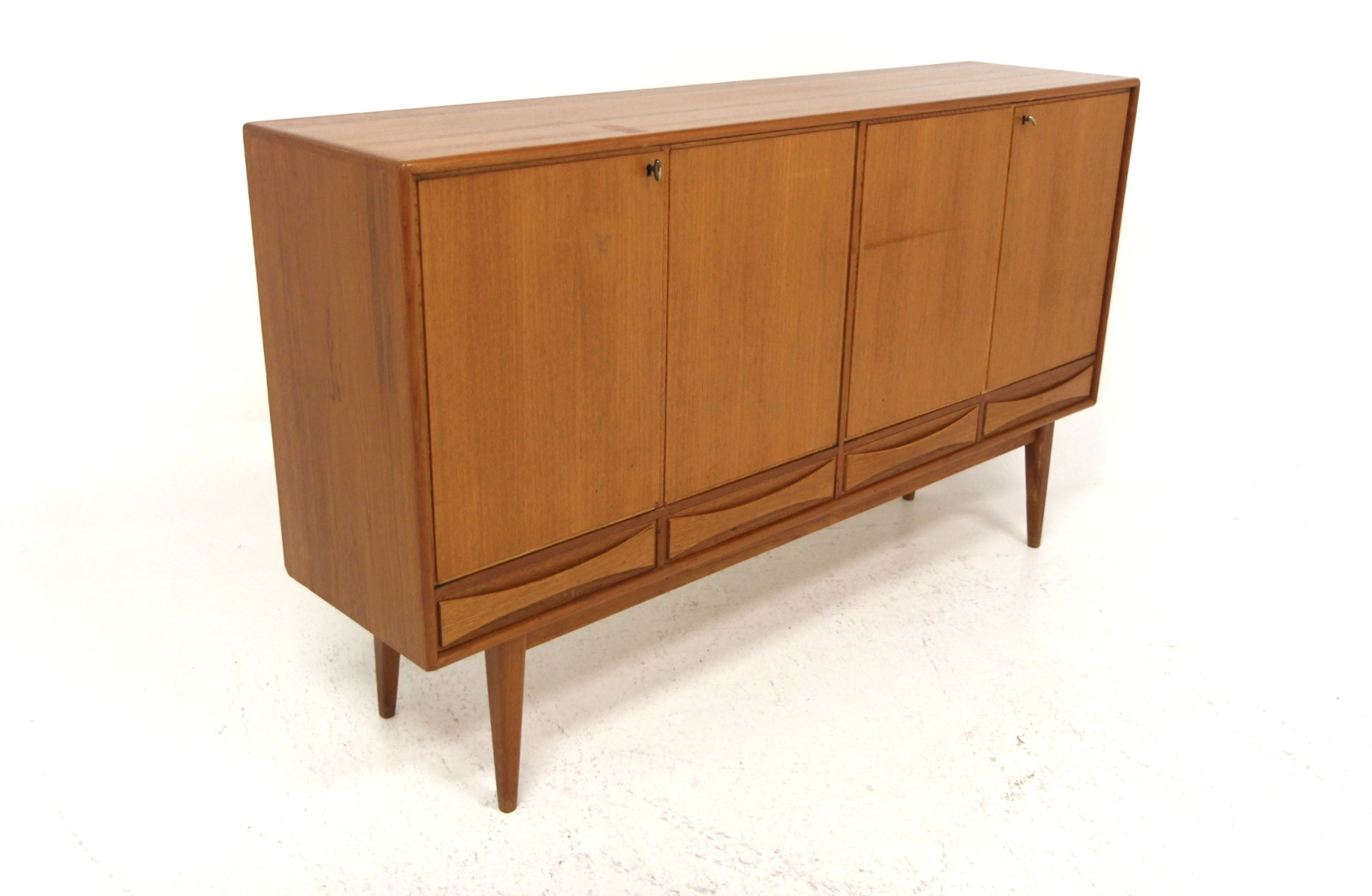 Sideboard / Highboard Möbelfabriken Linden, Horda Year: 1960s Origin: