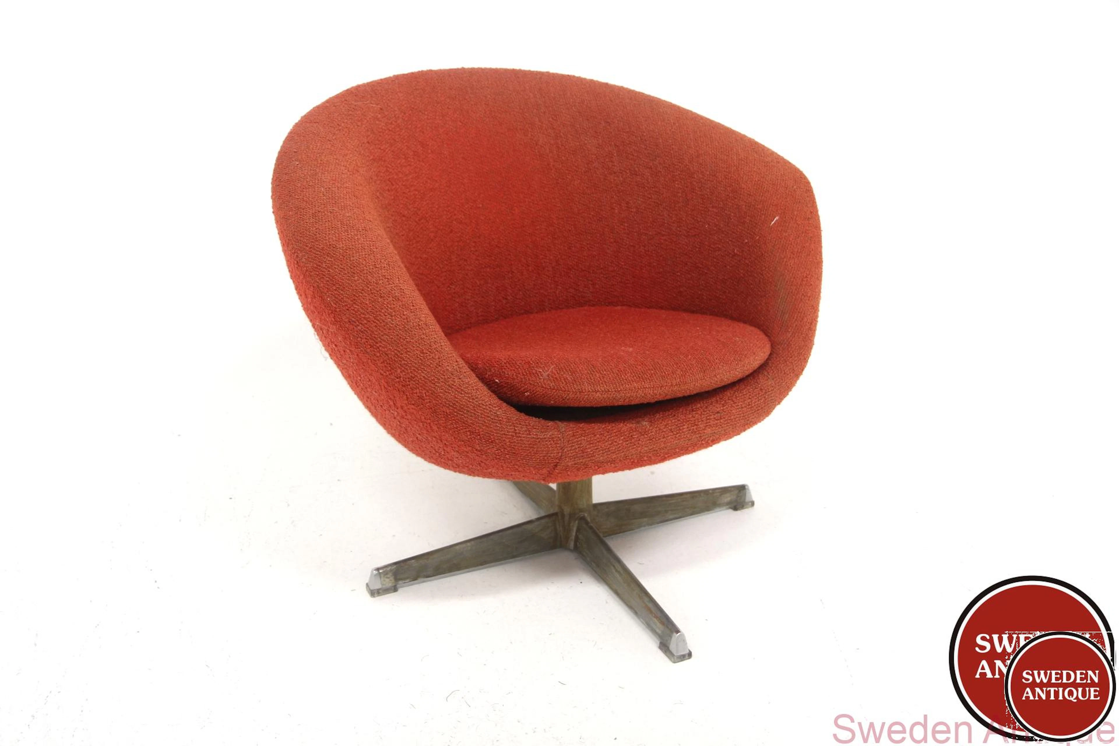 Lounge chair Year: 1960s Origin: Swe. Material: Metal W: 80cm D: 68cm