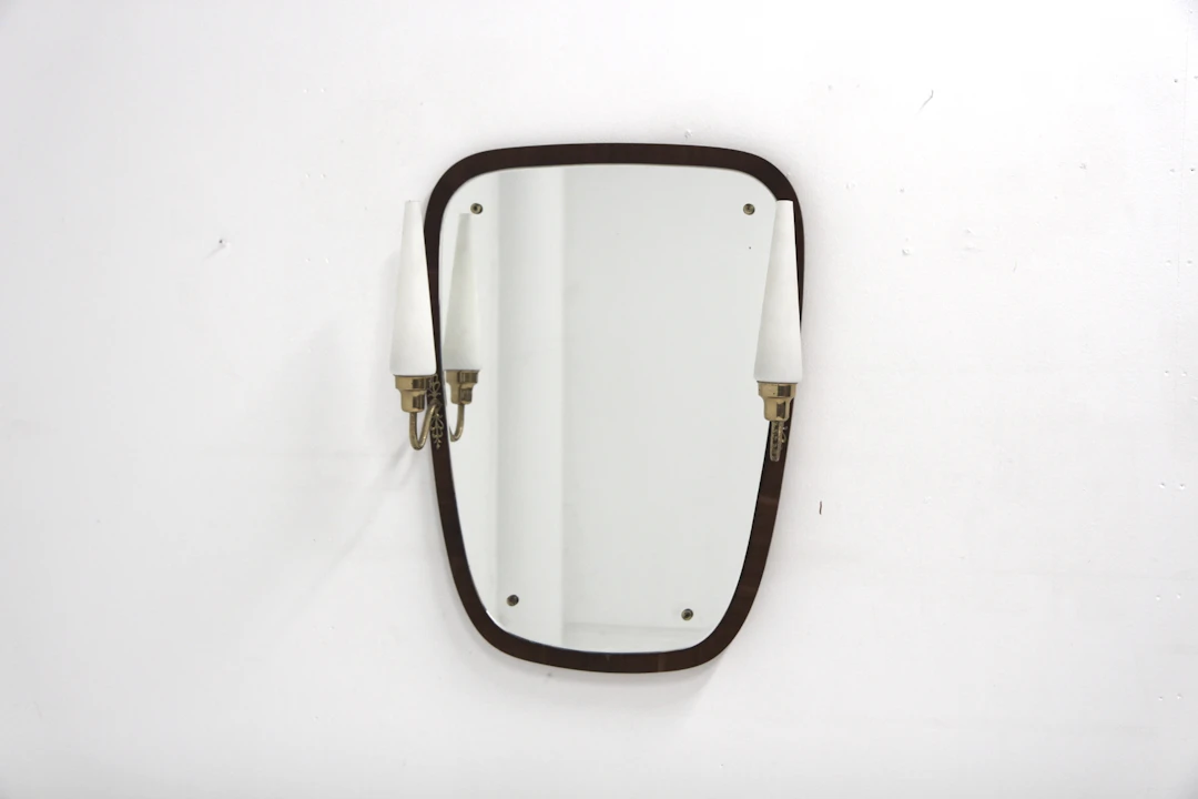 Mirror Year: 1950s Origin: Swe. Material: Mahogany Metal Glass W: