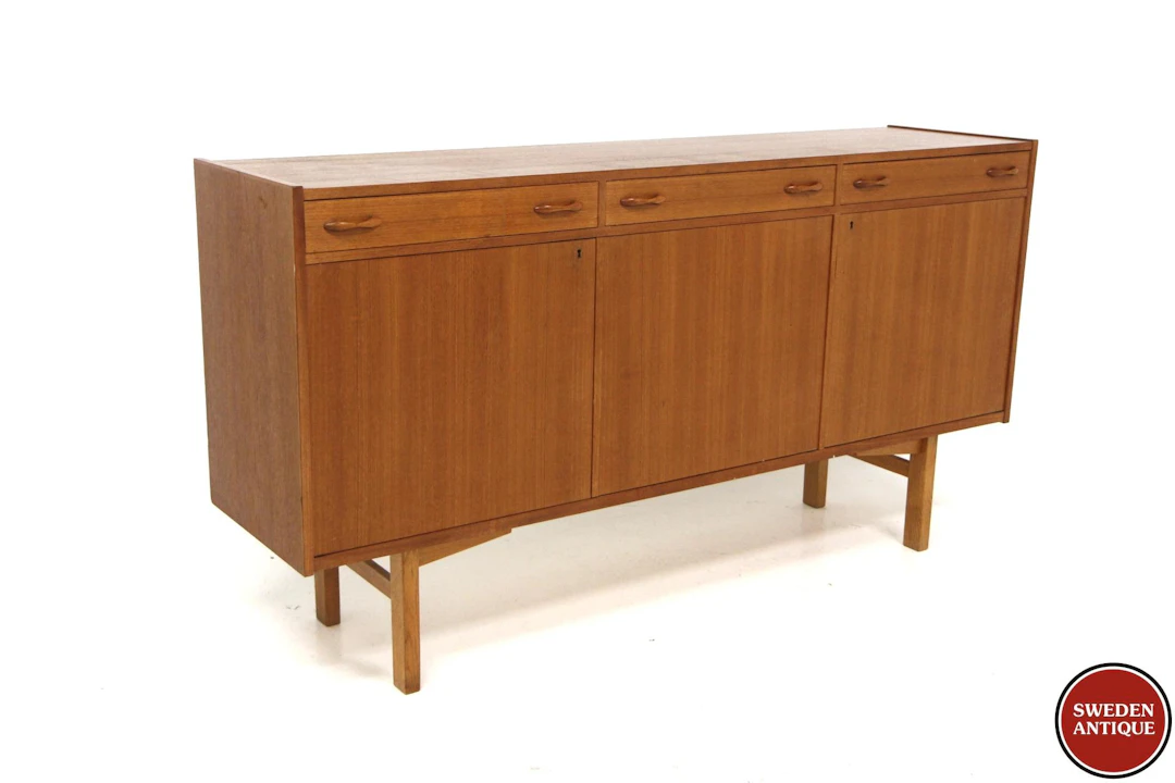 Sideboard Year: 1960s Origin: Swe. Material: Teak Oak W: 170cm D: 43cm H: 90cm