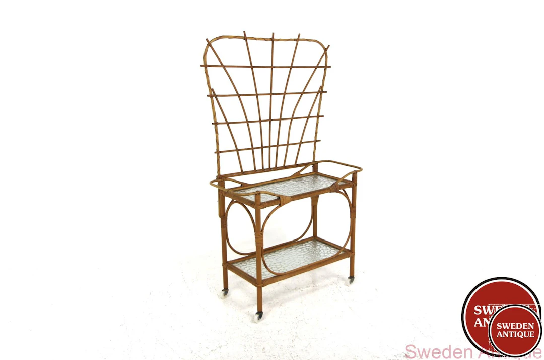 Flower stand Year: 1960s Origin: Swe. Material: Rattan Glass W: 77cm