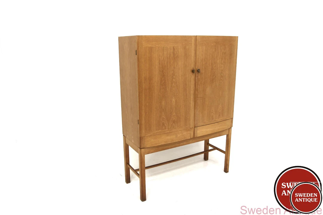 Cabinet Gunnar Myrstrand for Källemo Möbelfabrik Year: 1960s Origin: