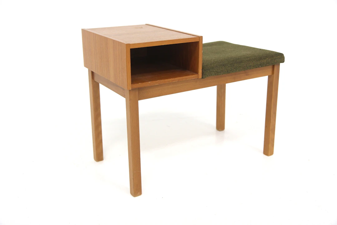 Phone bench Year: 1960s Origin: Swe. Material: Teak Beech W: 63cm