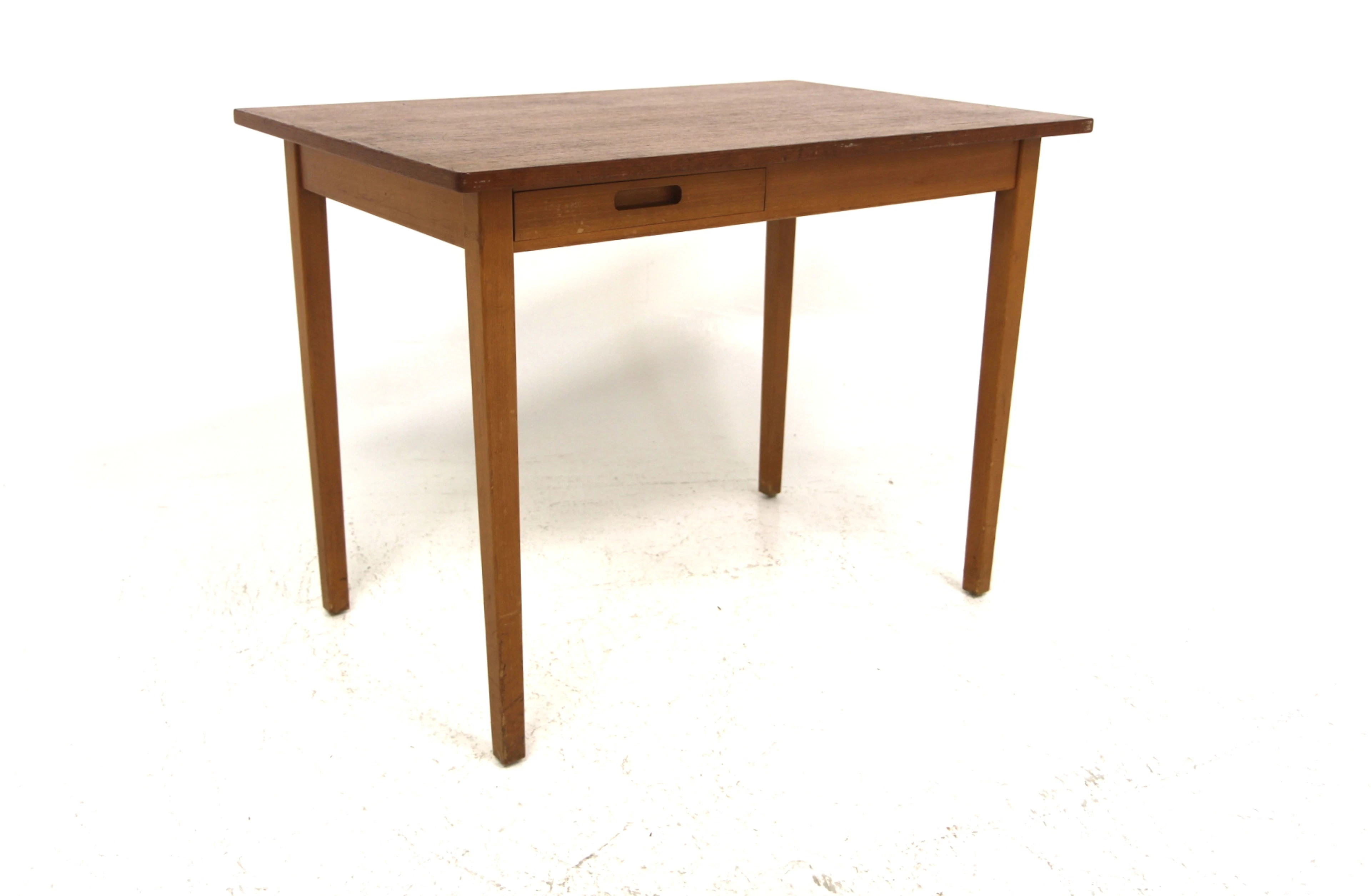 Writing desk Year: 1950s Origin: Swe. Material: Teak Beech W: 100cm