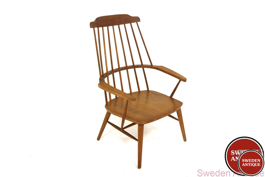 Lounge chair Year: 1960s Origin: Swe. Material: Oak W: 70cm D: 67cm