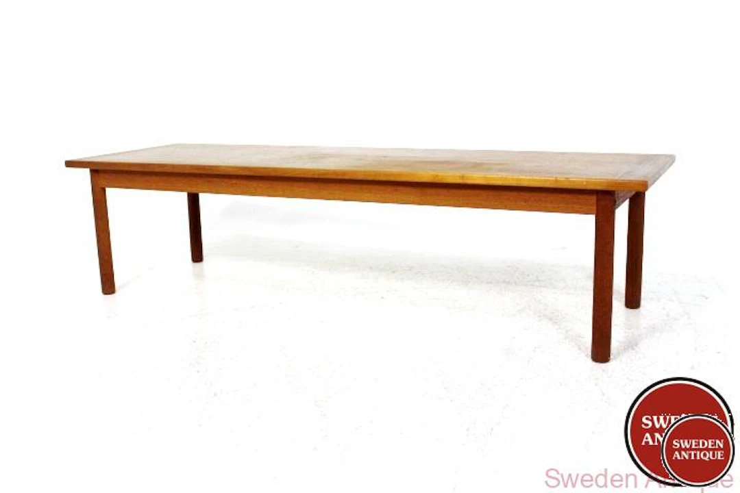 Bench Year: 1960s Origin: Swe. Material: Oak W: 140cm D: 44cm H: 35cm