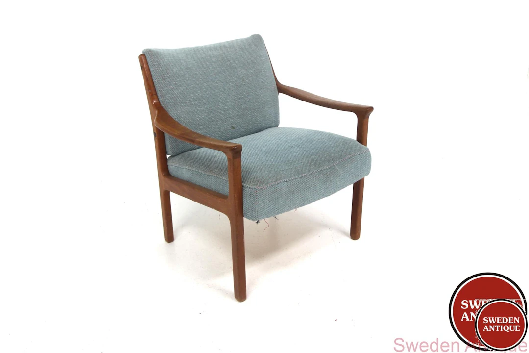 Lounge chair Year: 1960s Origin: Swe. Material: Teak W: 70cm D: 70cm
