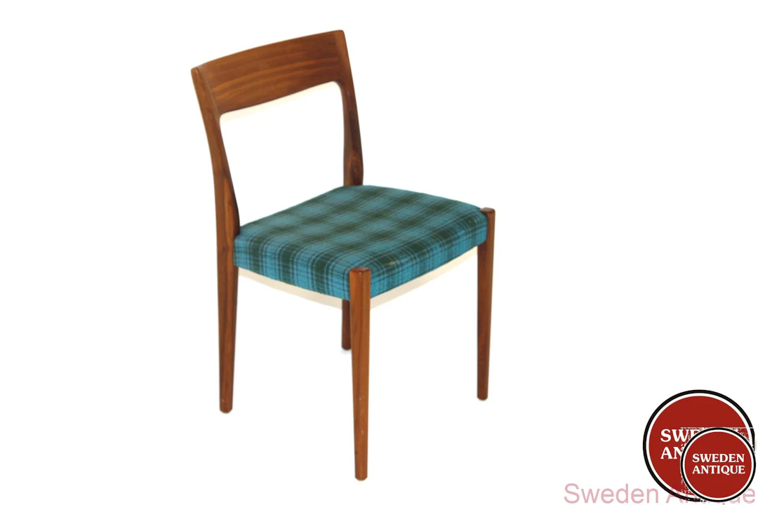 Chair Year: 1960s Origin: Swe. Material: Teak W: 45,5cm D: 48cm H: