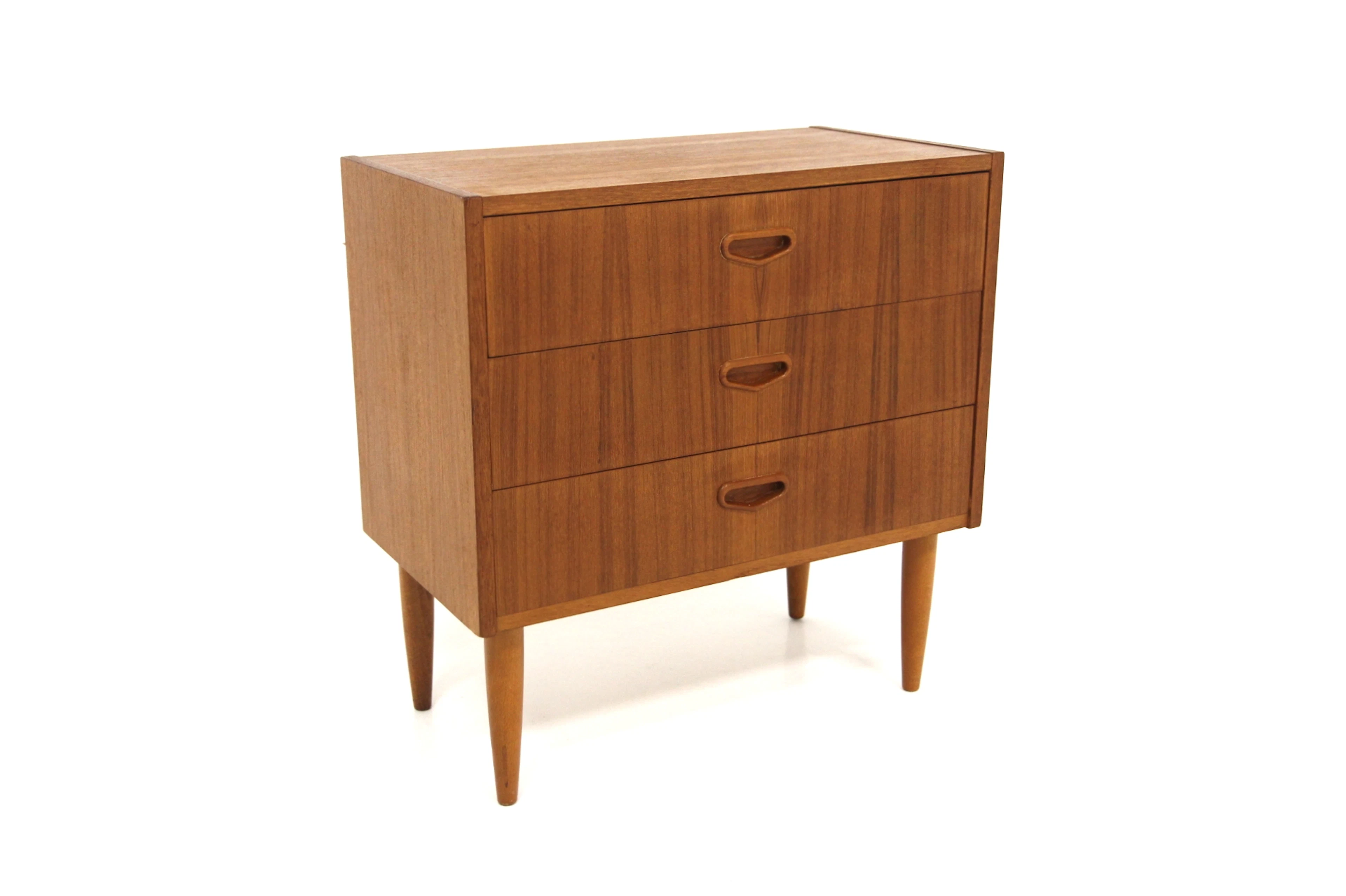 Chest of drawers Year: 1960s Origin: Swe. Material: Teak Beech W:
