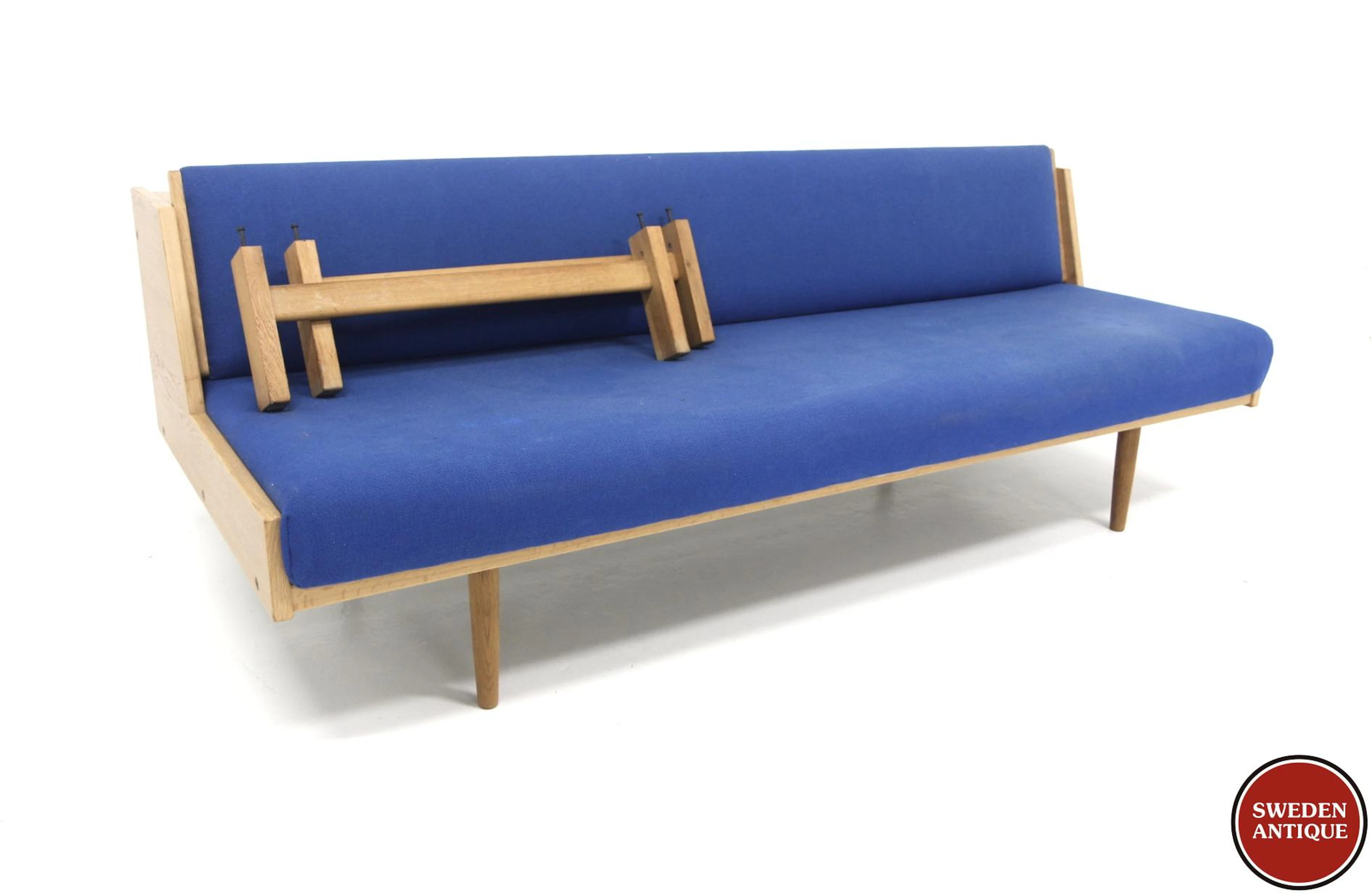 Daybed GE 258 Hans J Wegner for Getama, 1954 Year: 1960s Origin: Den.
