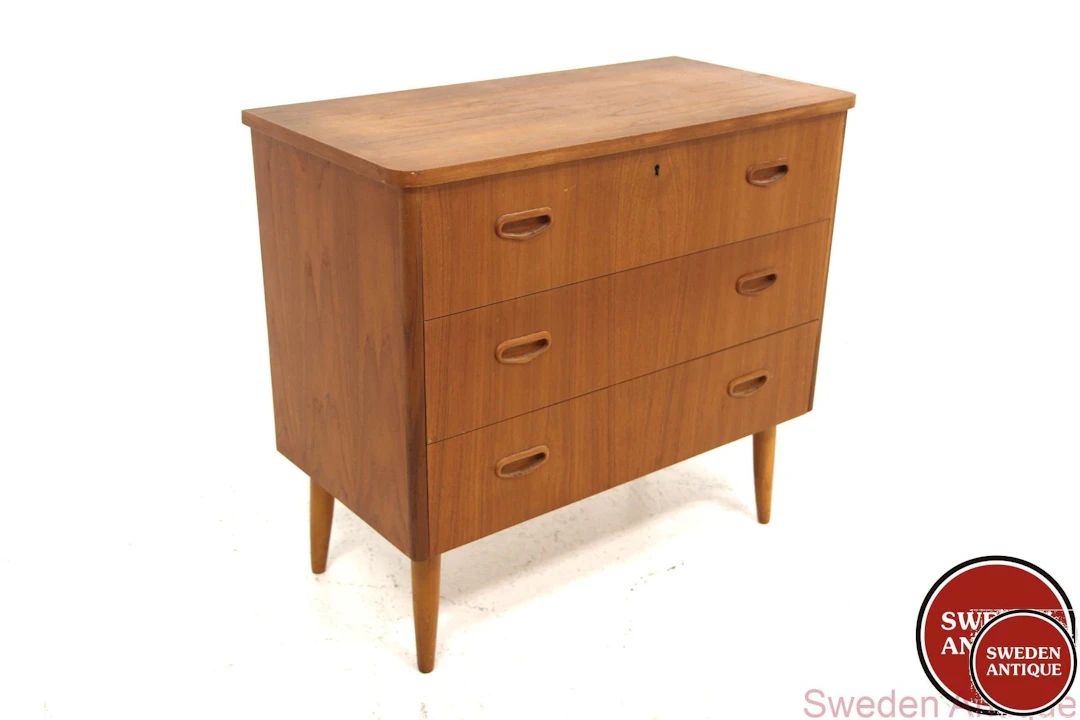 Chest of drawers Year: 1950s Origin: Swe. Material: Teak Beech W: