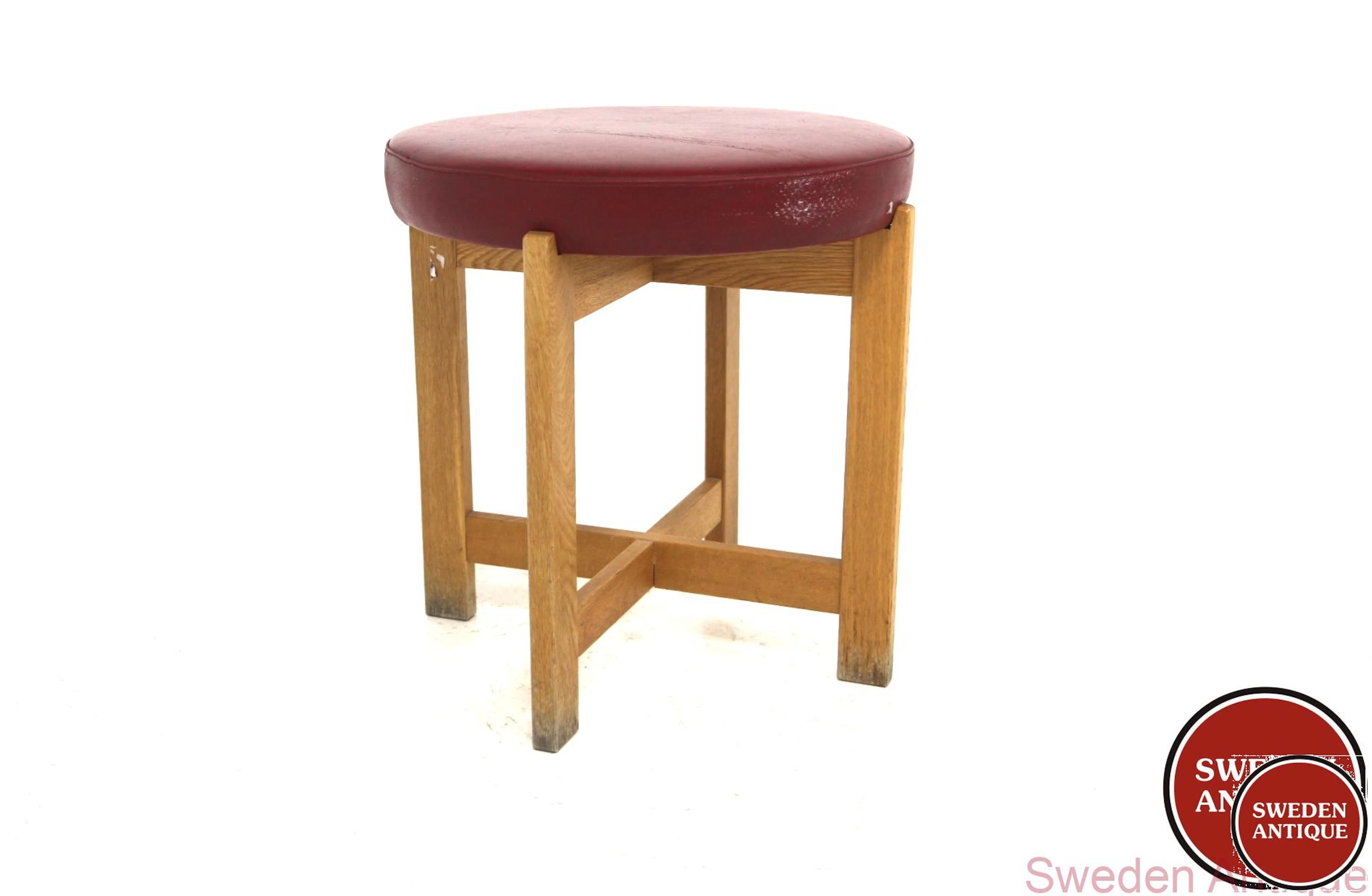 Stool Year: 1960s Origin: Swe. Material: Oak Vinyl W: 42cm H: 45cm