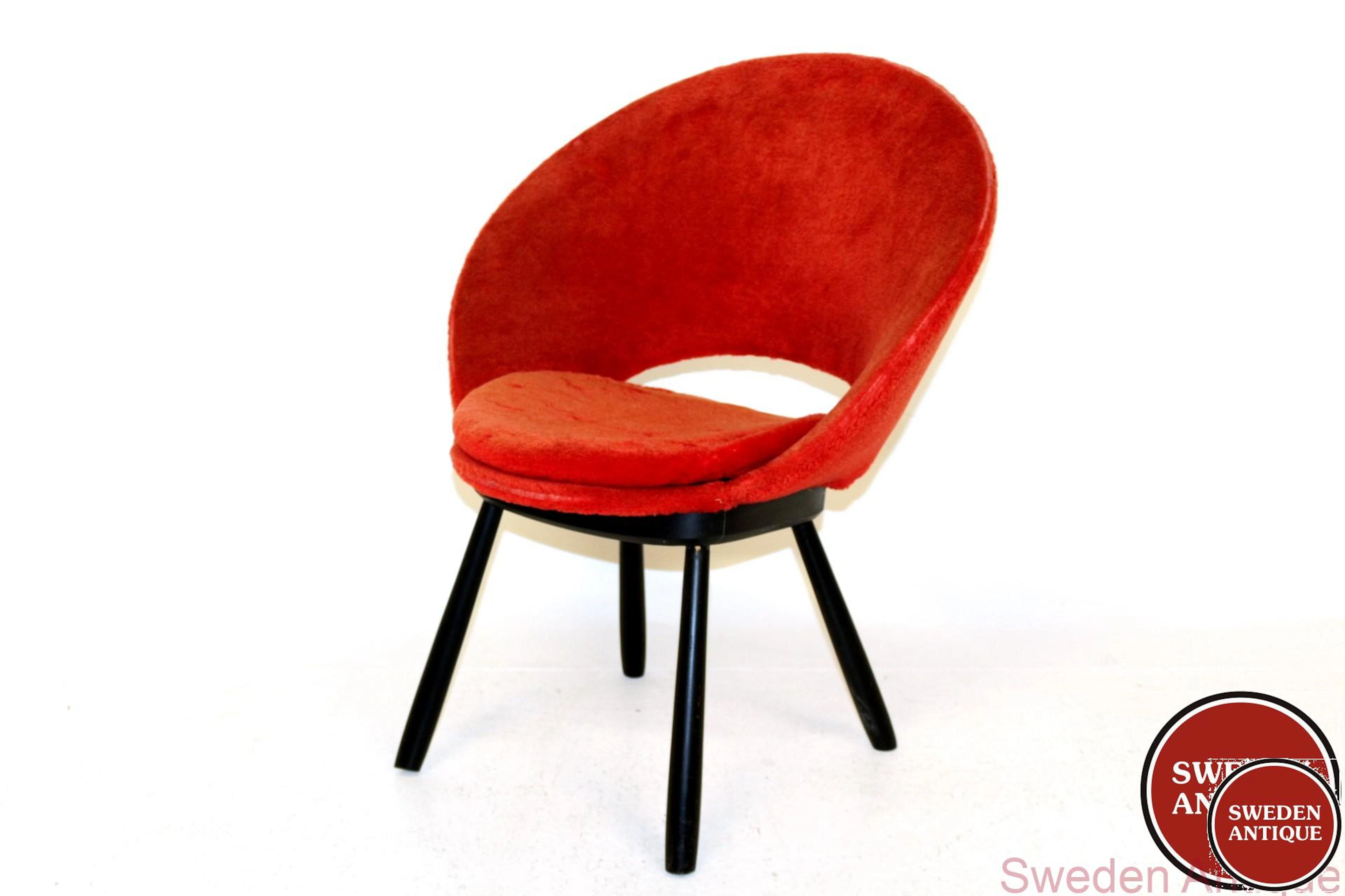 Chair Year: 1950s Origin: Swe. Material: Black W: 69cm D: 53cm H: