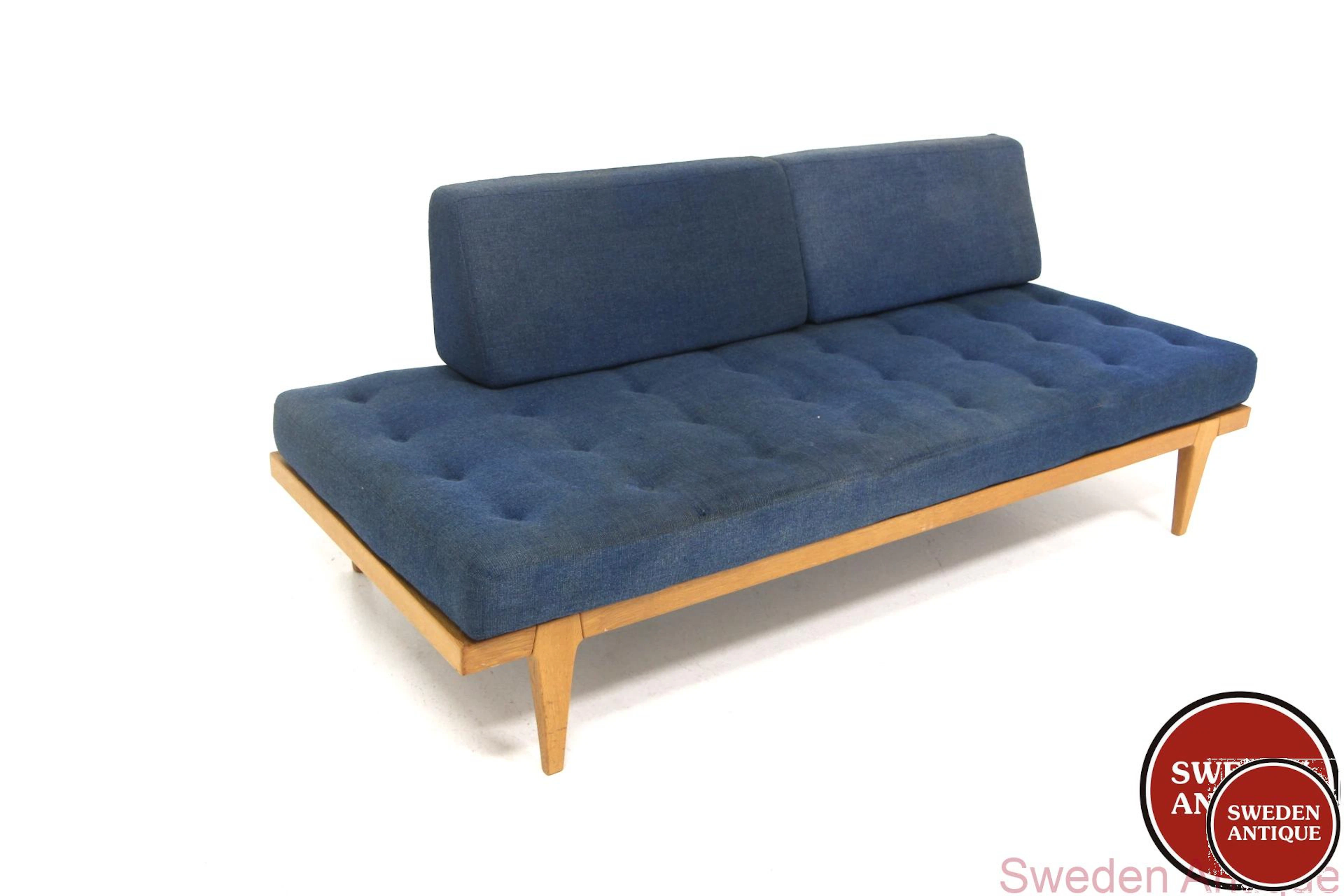Daybed Kombi Erik Wørtz for Möbel-IKÉA Year: 1960s Origin: Swe. Material: