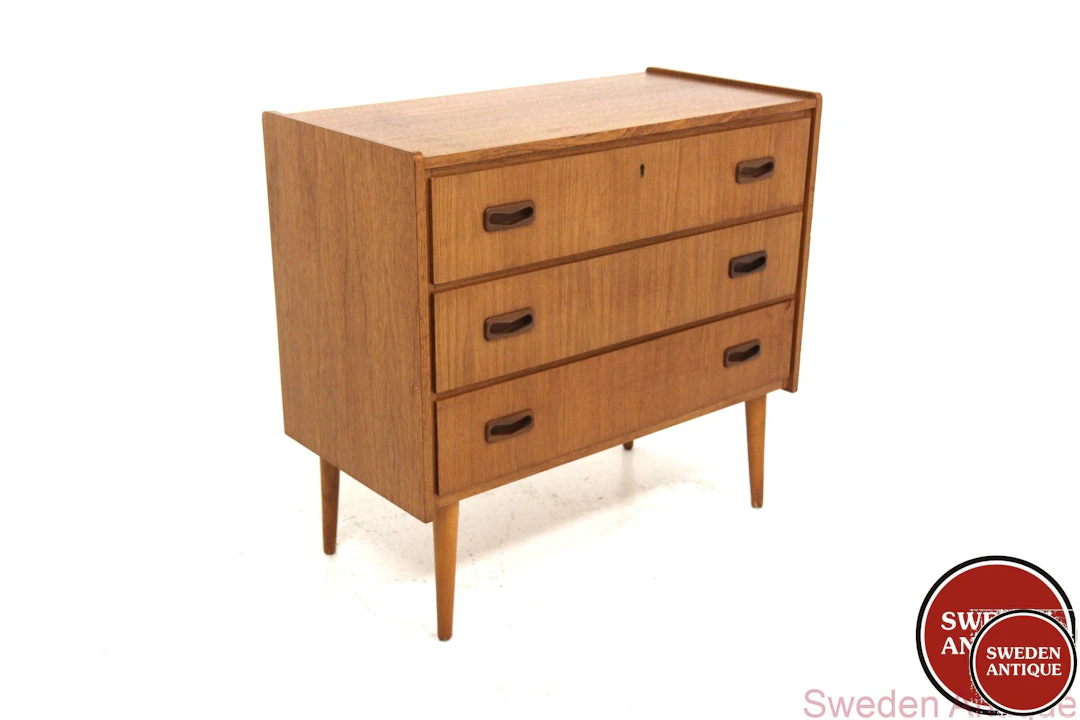 Chest of drawers Year: 1950s Origin: Swe. Material: Teak Beech W: