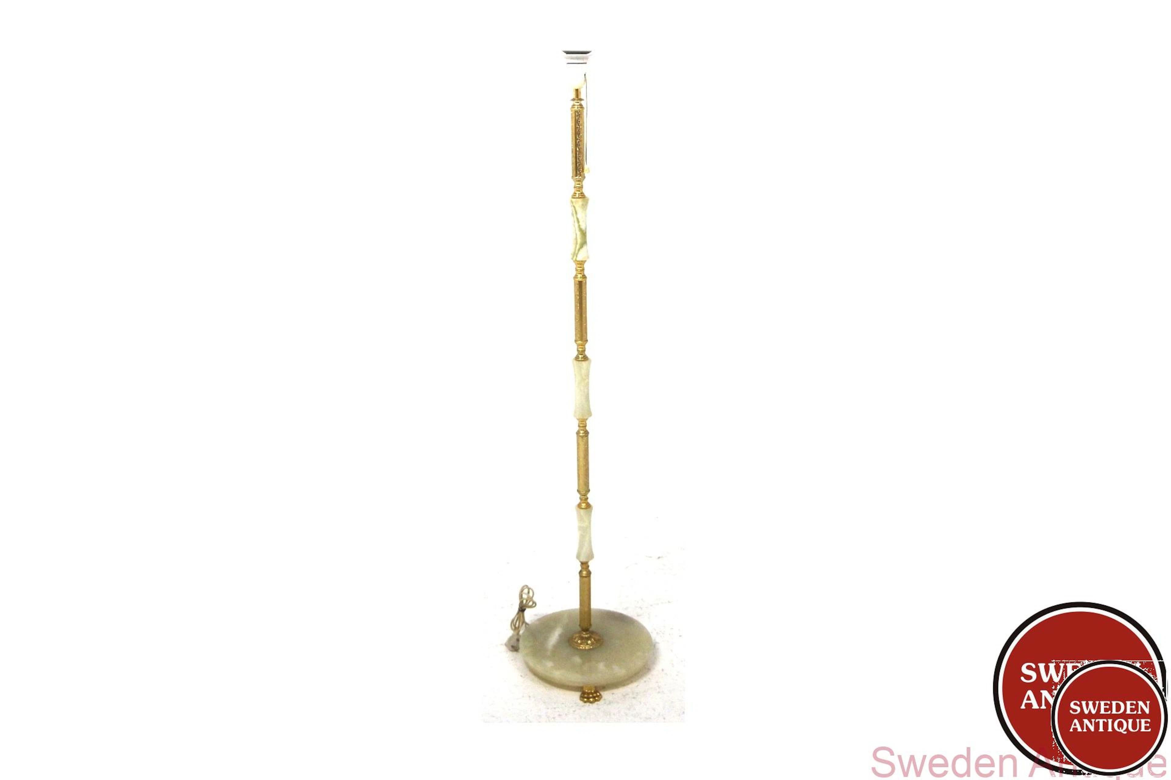 Floor lamp Year: 1970s Origin: Swe. Material: Onyx Metal W: 30cm H: 130cm