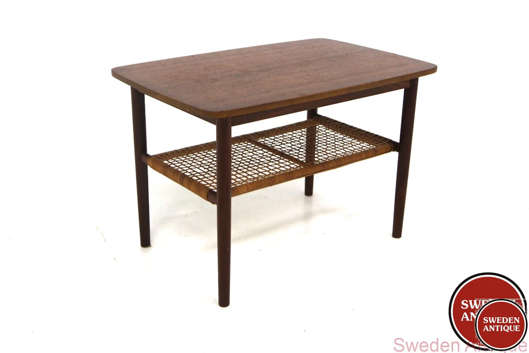 Side table Year: 1950s Origin: Swe. Material: Teak Rattan W: 65cm