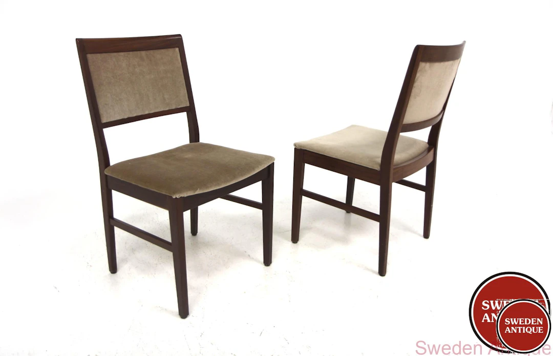 2Pcs Chairs Year: 1970s Origin: Swe. Material: Walnut W: 47cm D: 52cm