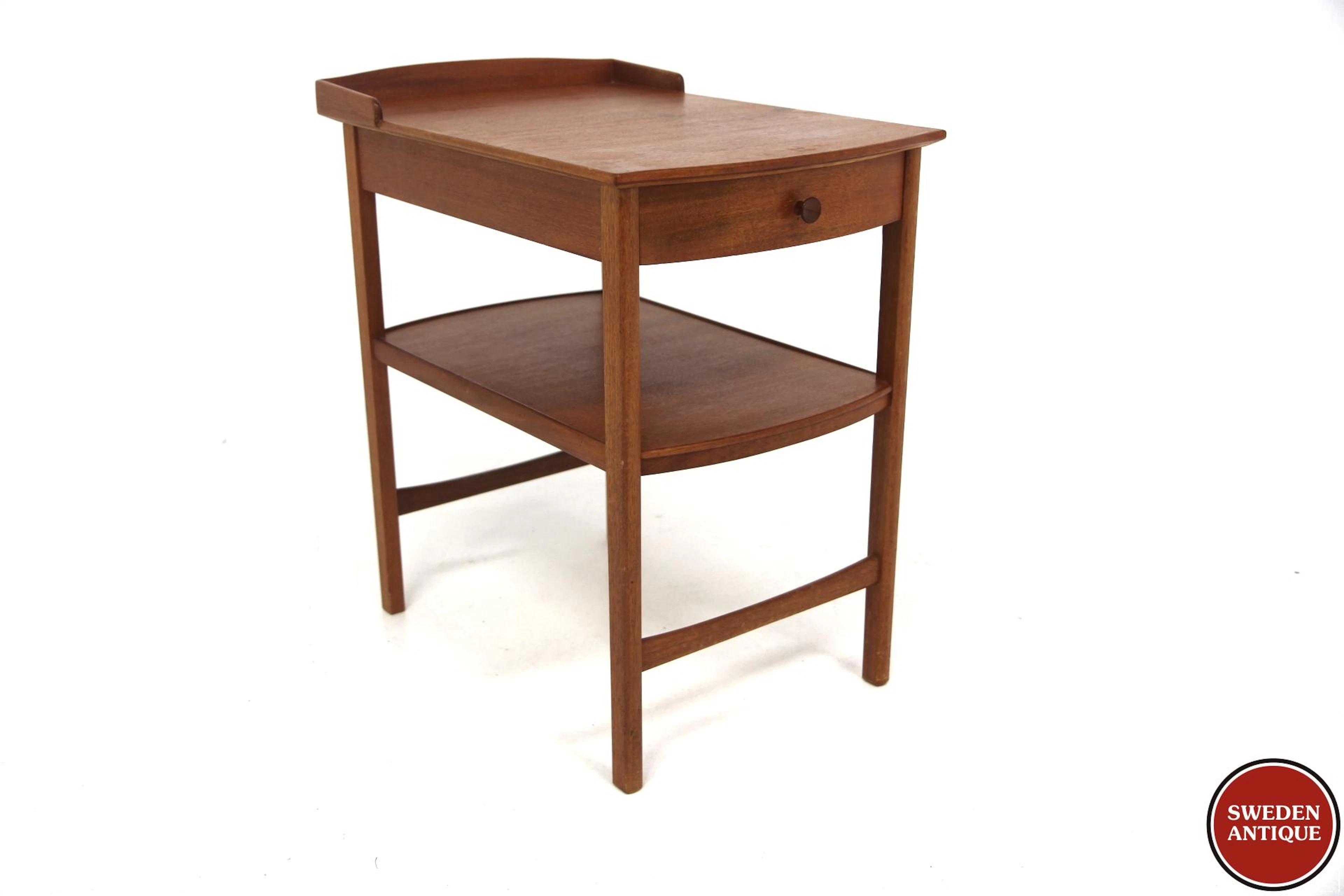 Bedside table Birgitta Carl malmsten for Bodafors Year: 1960s Origin: