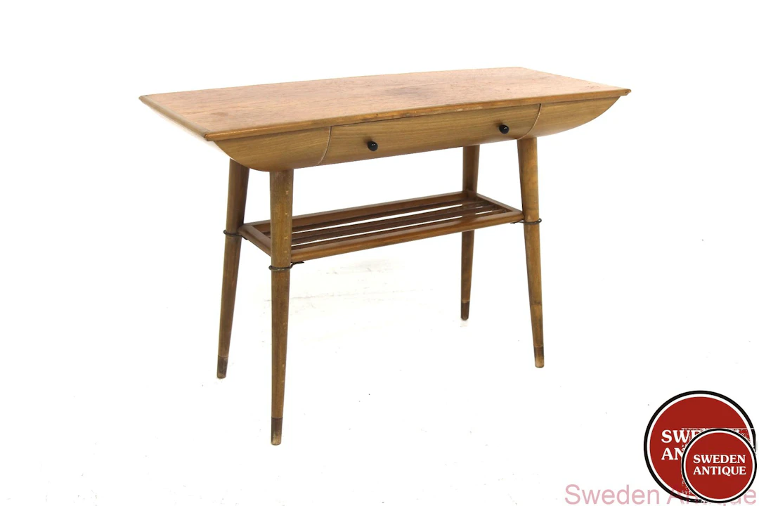 Chest of drawers Year: 1950s Origin: Swe. Material: Teak Beech Metal