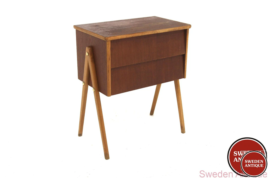 Chest of drawers Year: 1950s Origin: Swe. Material: Teak Beech W: