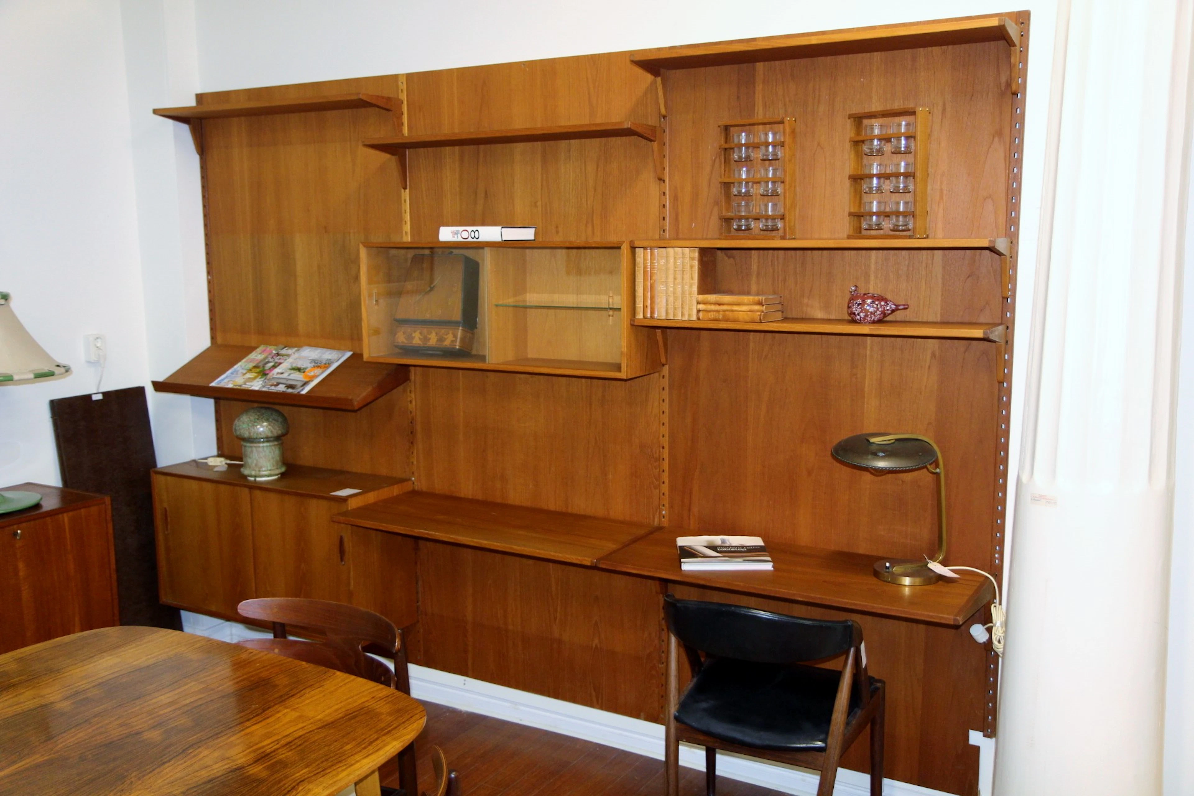 Wall system / Bookshelf 1960s Den. Teak Glass
