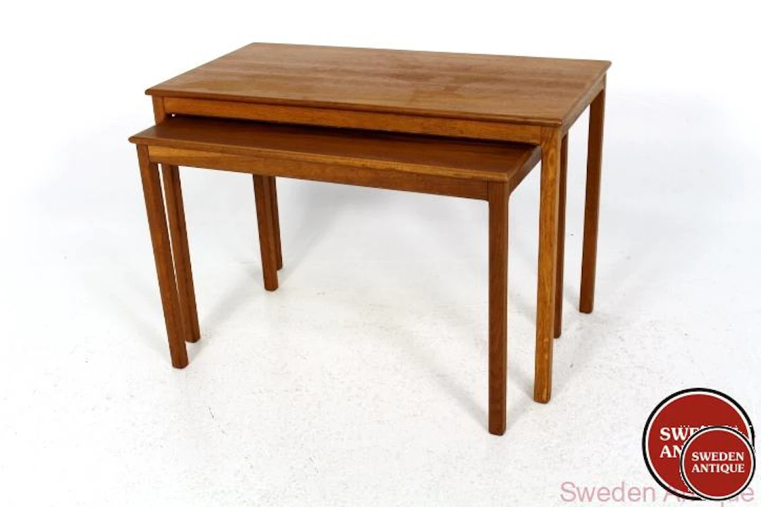Nesting table Year: 1960s Origin: Eur. Material: Teak Oak W: 71,5cm