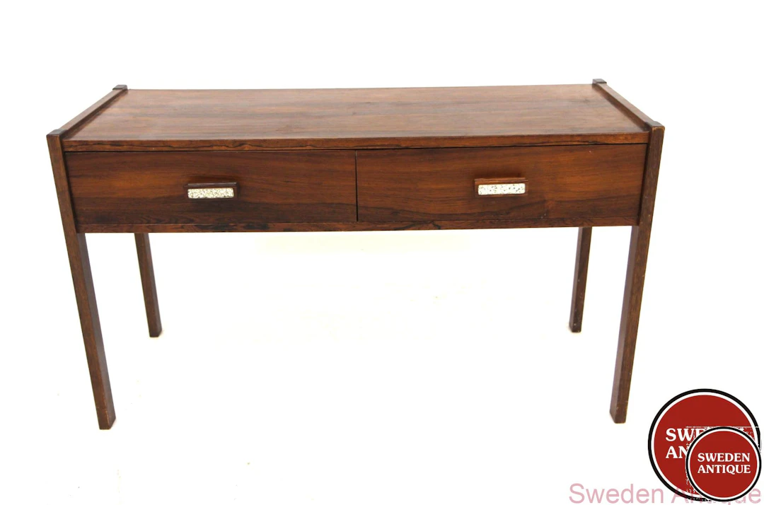 Chest of drawers Year: 1960s Origin: Swe. Material: Rosewood Glass