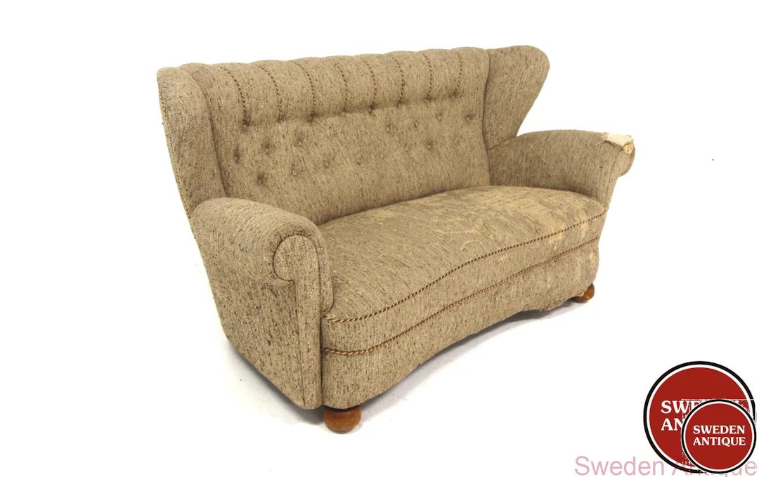 3-seat sofa Swedish Modern Year: 1940s Origin: Swe. Material: Beech