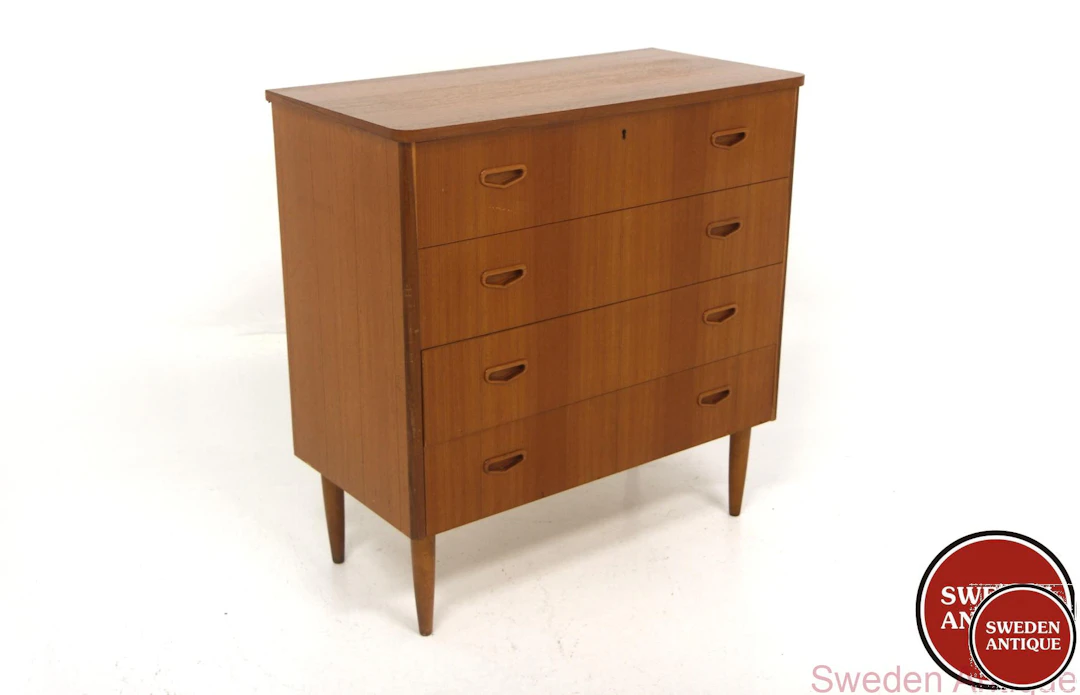 Chest of drawers Year: 1950s Origin: Swe. Material: Teak Beech W: